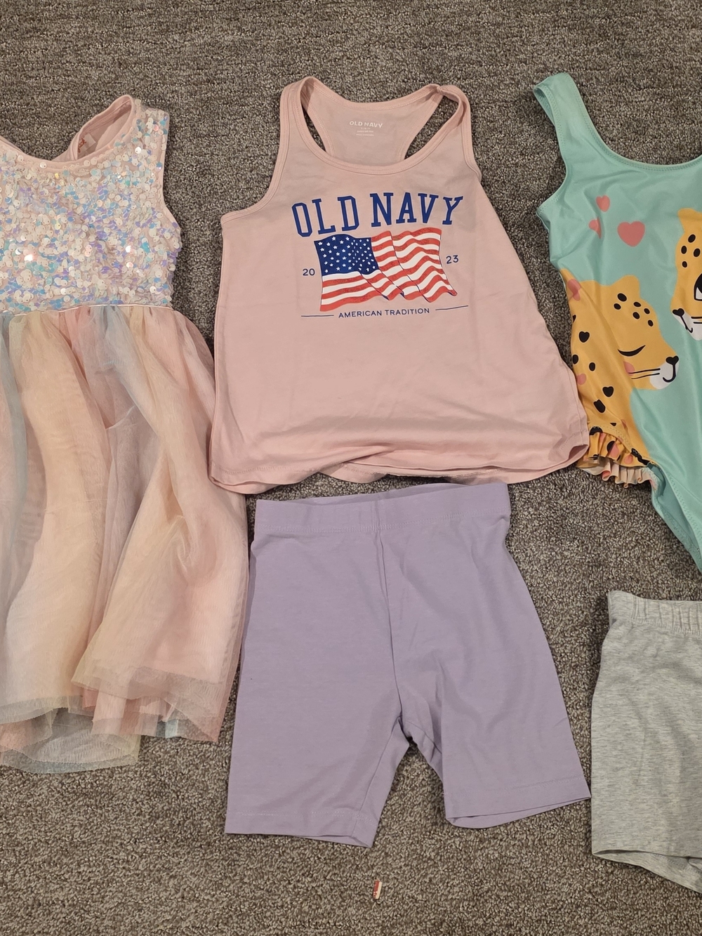 Bundle girls clothes (6/7)
